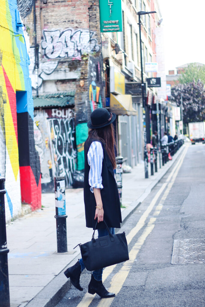 fashion-blogger-outfit-oversized-shirt-skinny-jeans-chelsea-boots-brick-lane-7