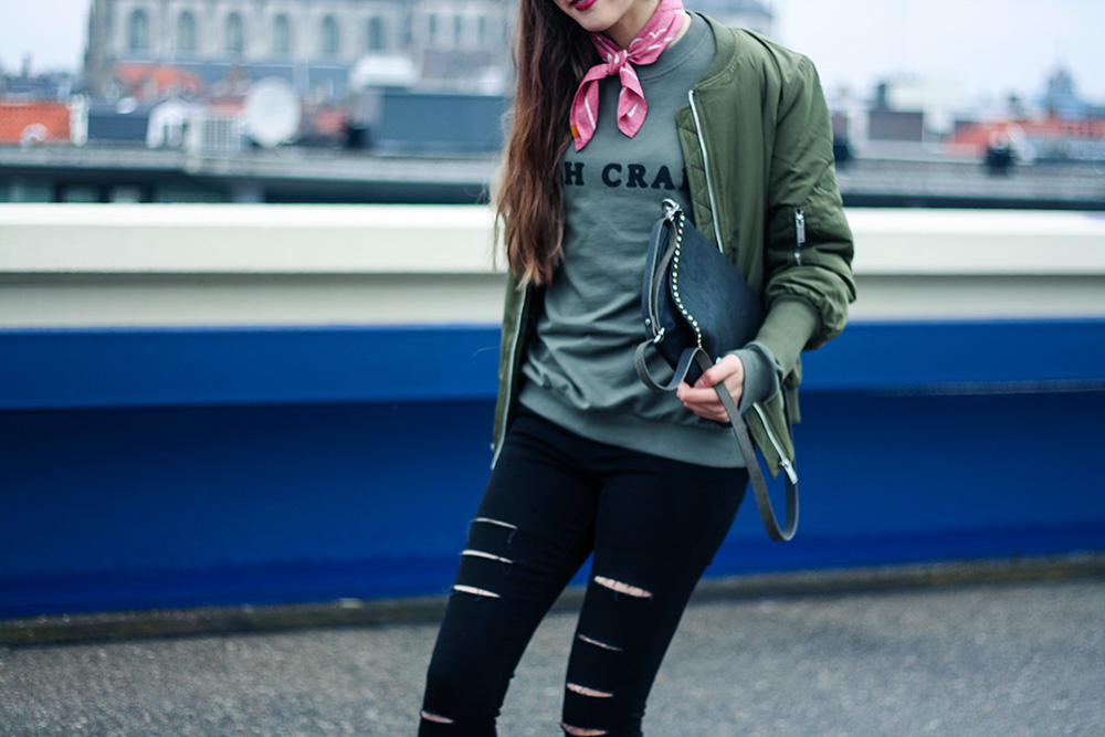 oh-crap-asos-sweater-vila-bomber-maruti-chelsea-boots-ripped-jeans-3