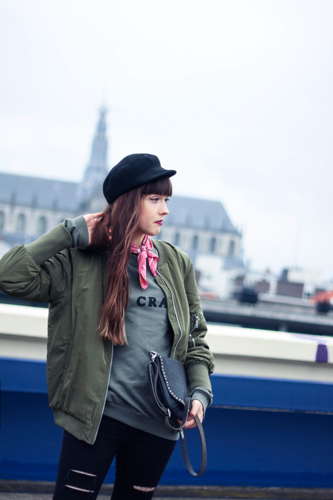 oh-crap-asos-sweater-vila-bomber-maruti-chelsea-boots-ripped-jeans-6