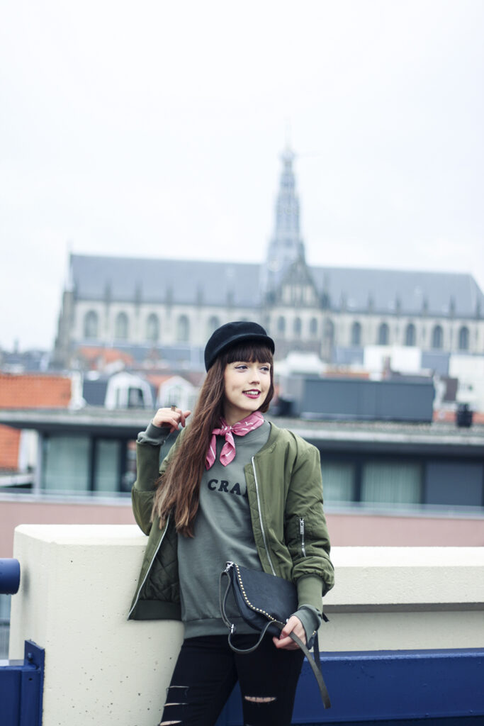 oh-crap-asos-sweater-vila-bomber-maruti-chelsea-boots-ripped-jeans