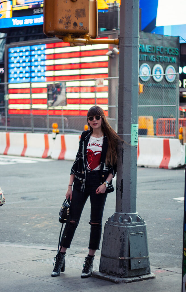 times-square-moschino-sequin-shirt-fashion-blogger-outfit-3